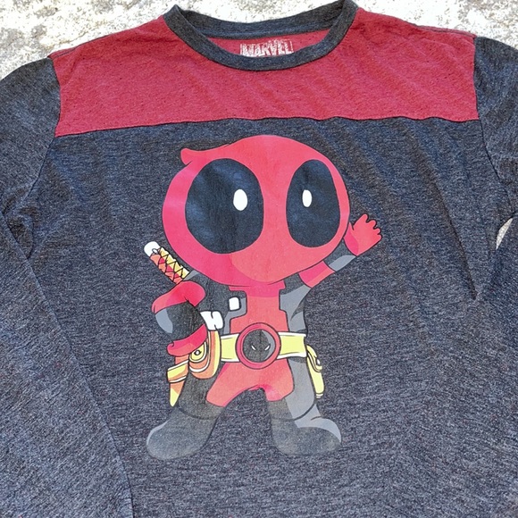 Marvel Deadpool Long Sleeve Dark Grey Size Small Graphic T-Shirt - Picture 2 of 4